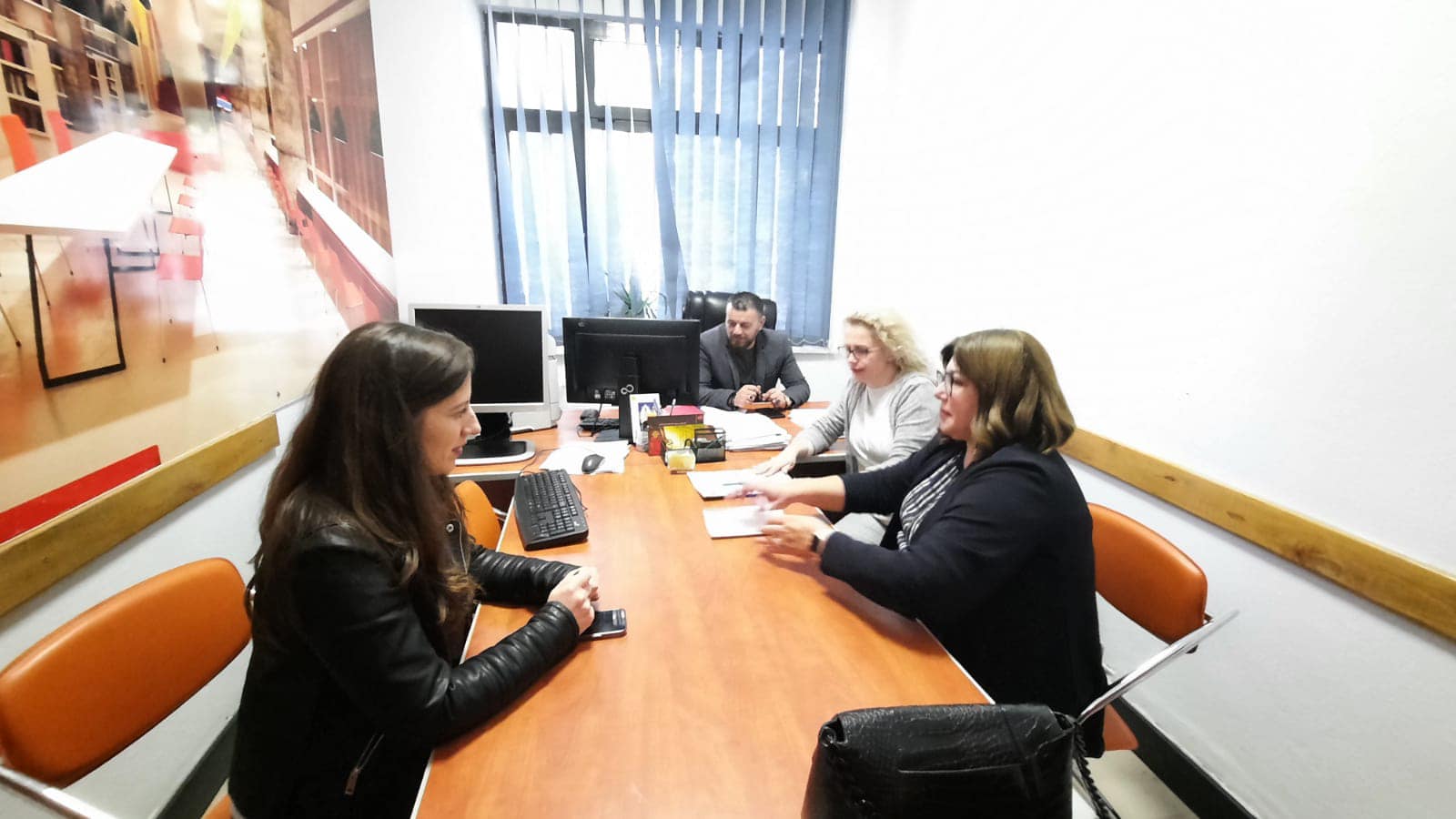Takim në Drejtorinë e Rrugëve, Bashkia Korçë, në kuadër të Kontratës Sociale