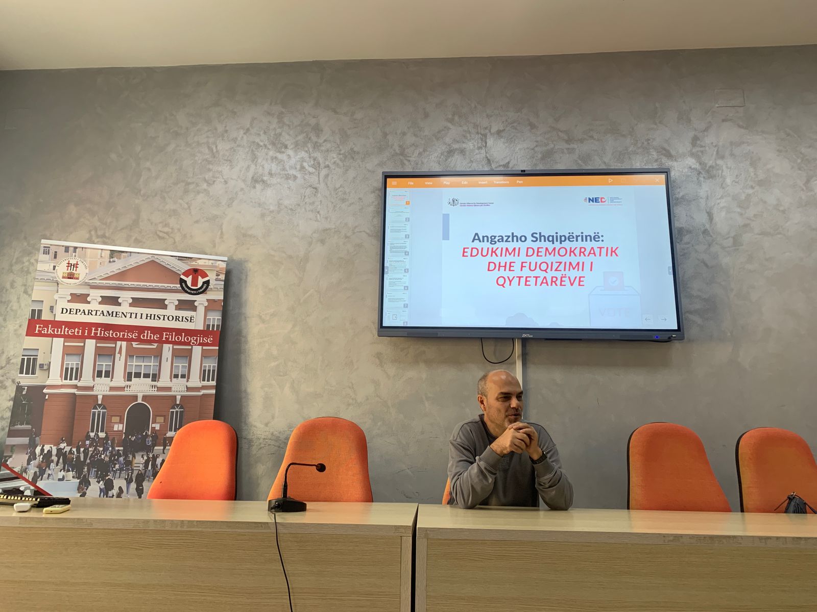 Democracy Talks: Zëri i të rinjve për zgjedhje të ndershme dhe pjesëmarrje aktive